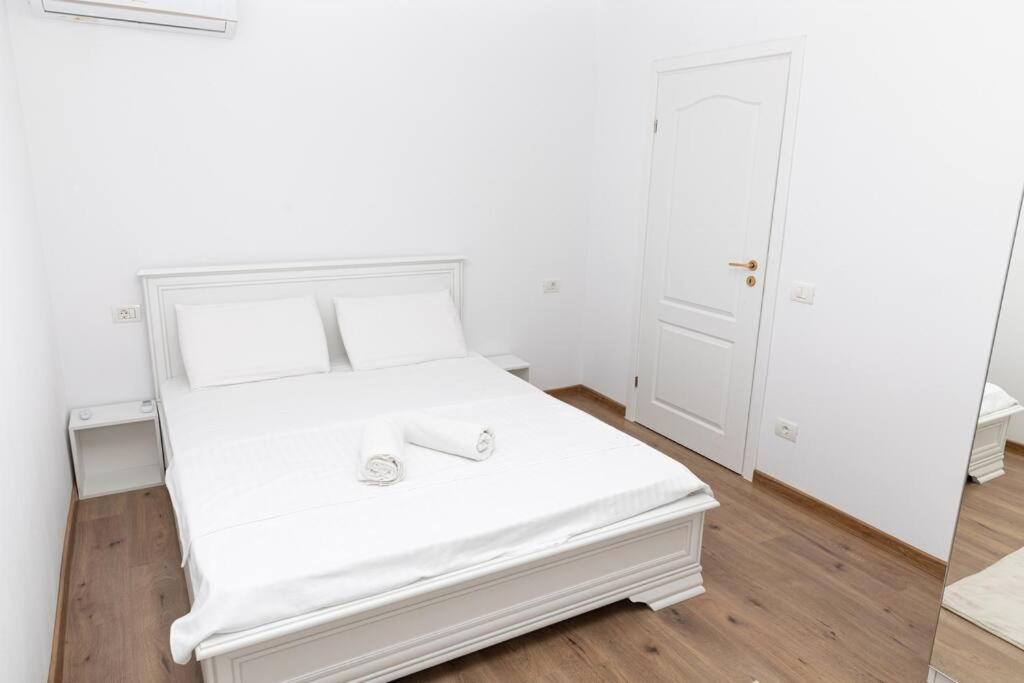 Enescu 3 City Center Flat 티미쇼아라 외부 사진